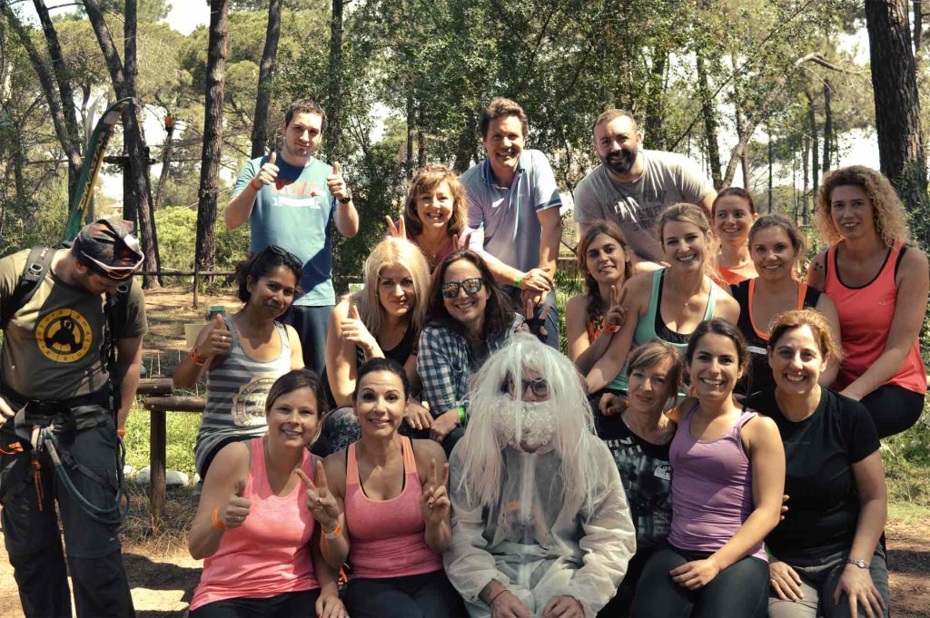 Equipo de personas en programa el líder como coach para desarrollar el potencial humano