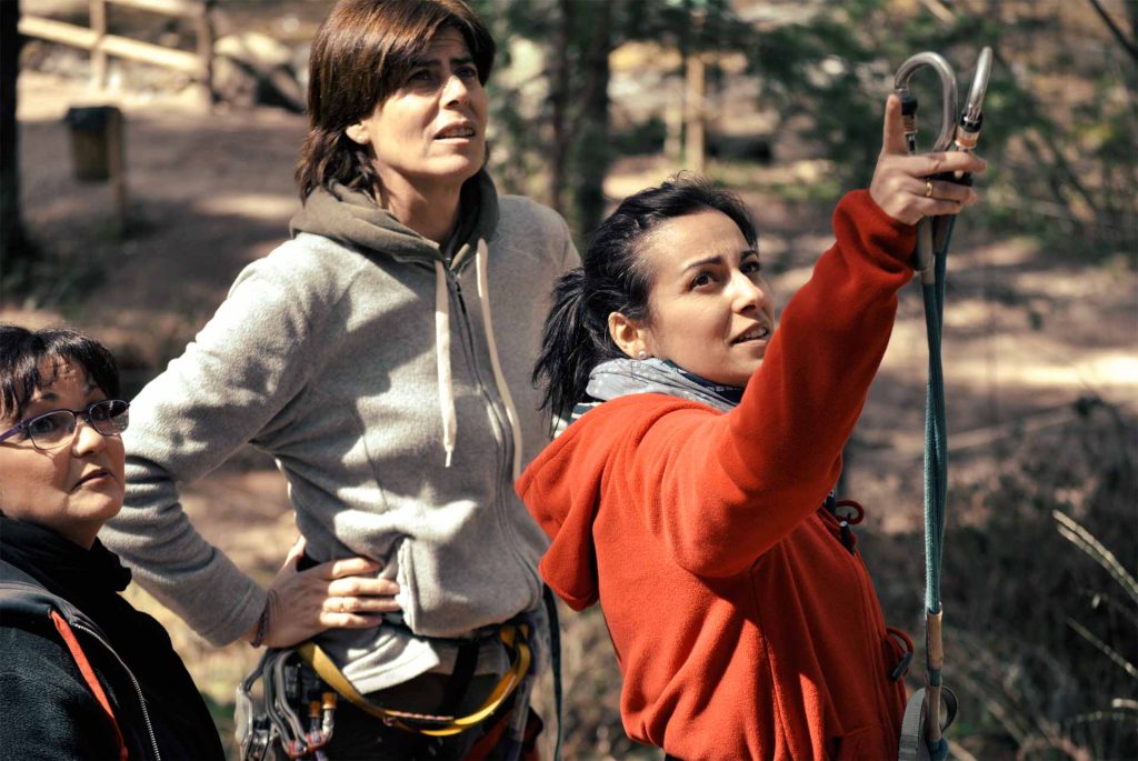 equipo de trabajo en un evento para impulsar la motivación y el trabajo en equipo